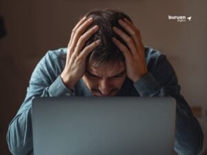 Pemilik bisnis UMKM pusing melihat grafik kenaikan biaya admin e-commerce 5x lipat.